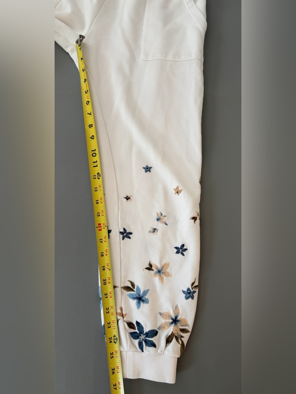 Driftwood Women’s Pants Floral Embroidered Joggers Sweatpants White size Medium - Picture 8 of 14